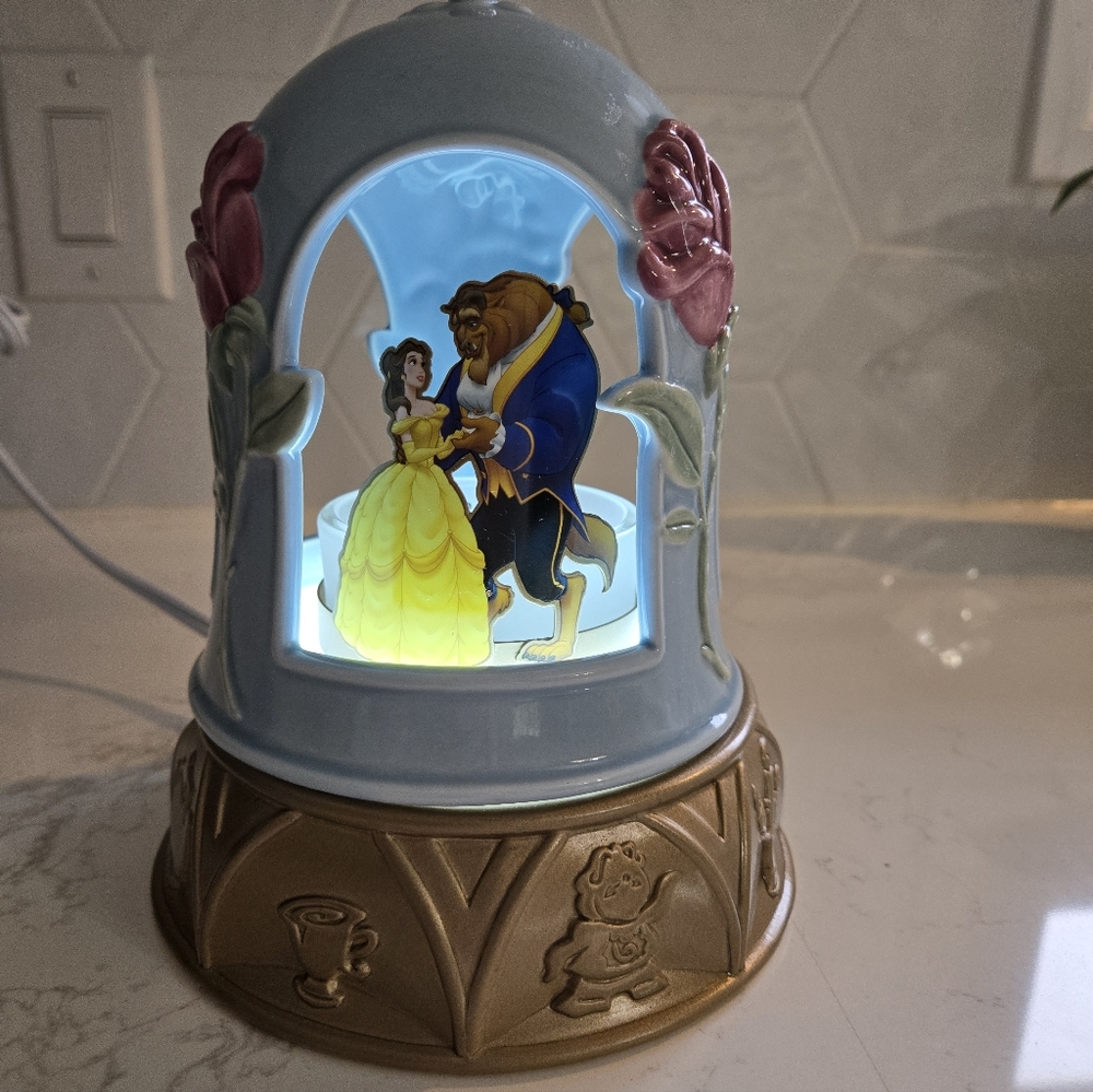 Disney Scentsy Enchanted Love Warmer - Beauty and the Beast